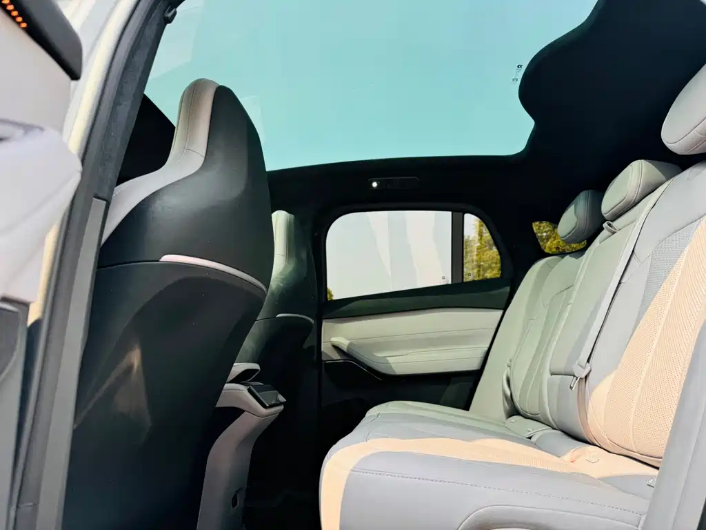 NIO NIO EC6 2024 75kWh 2024 - thumbnail 9
