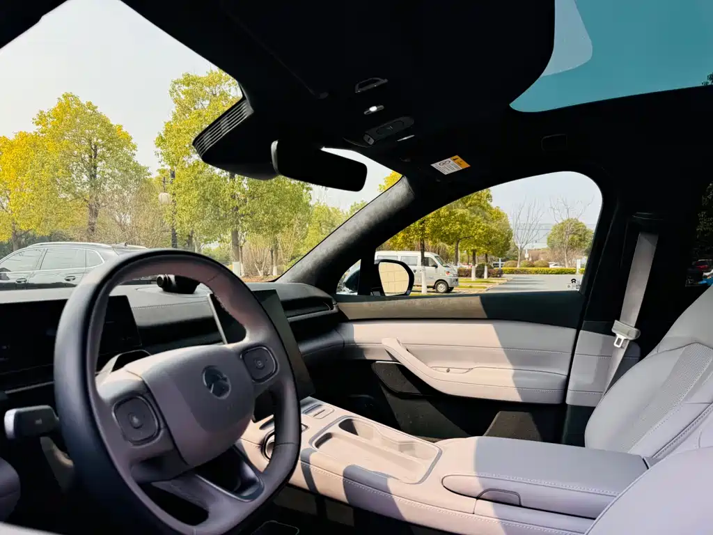 NIO NIO EC6 2024 75kWh 2024 - thumbnail 10