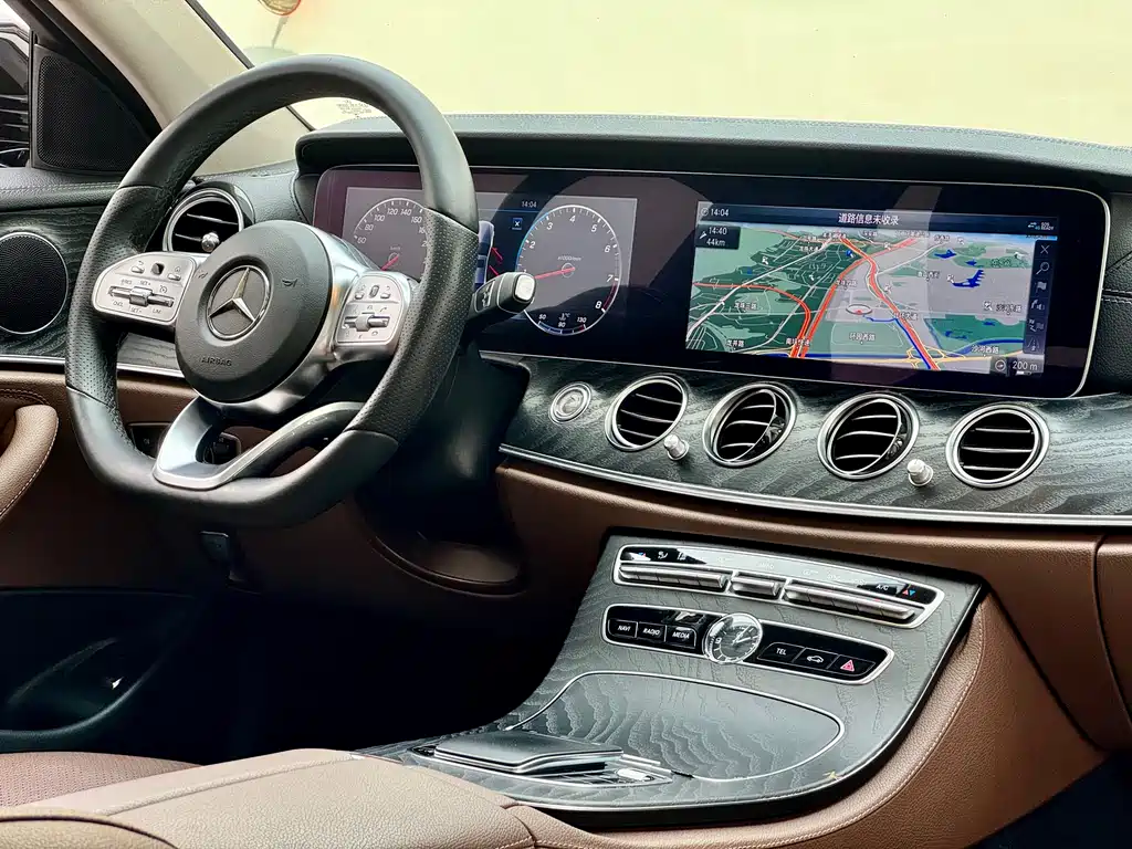 Mercedes-Benz Mercedes-Benz E-Class 2019 E 300 L Sport Fashion Edition 2019 - thumbnail 12