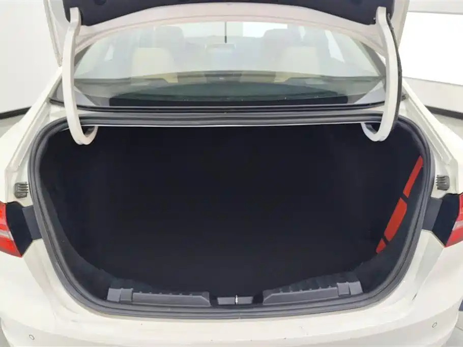 Ford Ford Focus 2017 Model Year Facelift 1.5L Manual Comfort Edition 2018 - thumbnail 4