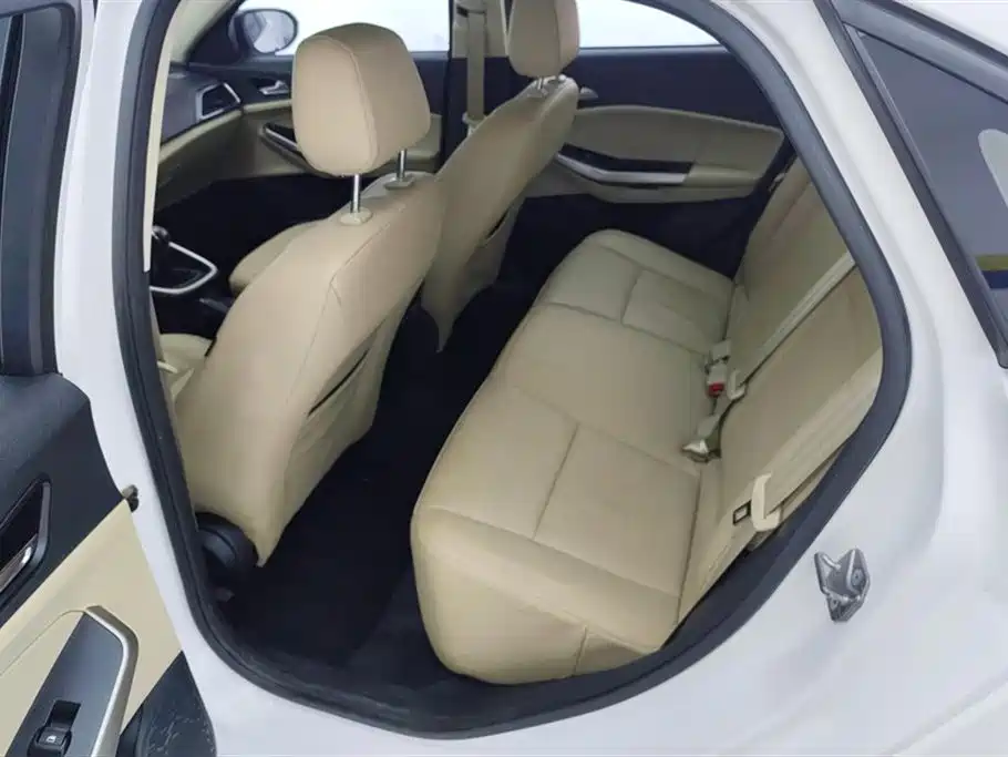Ford Ford Focus 2017 Model Year Facelift 1.5L Manual Comfort Edition 2018 - thumbnail 11