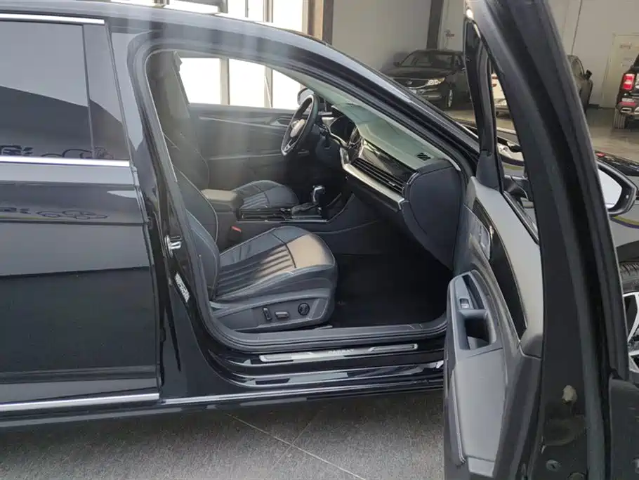 Volkswagen Volkswagen Passat 2023 Model Year Facelift 330TSI Elite Starry Sky Edition 2023 - thumbnail 8