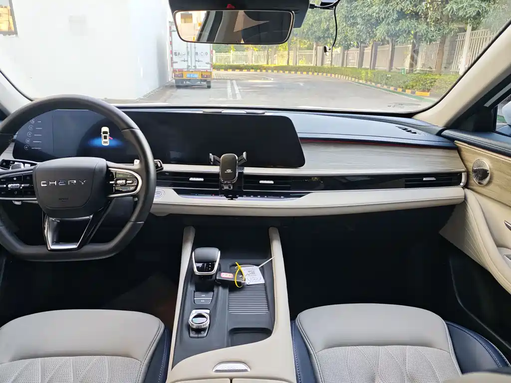 Chery Arrizo 8 2023 1.6T DCT Elegant 2023 - thumbnail 9