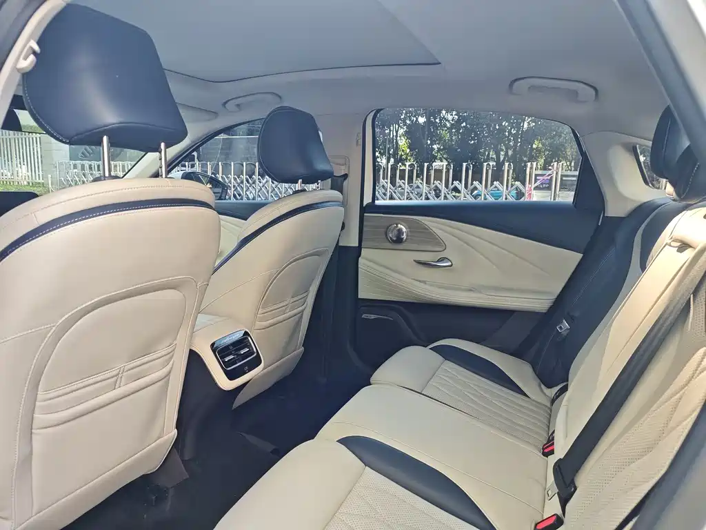 Chery Arrizo 8 2023 1.6T DCT Elegant 2023 - thumbnail 11