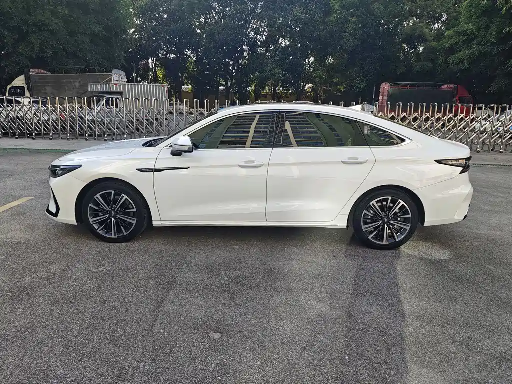 Chery Arrizo 8 2023 1.6T DCT Elegant 2023 - thumbnail 15