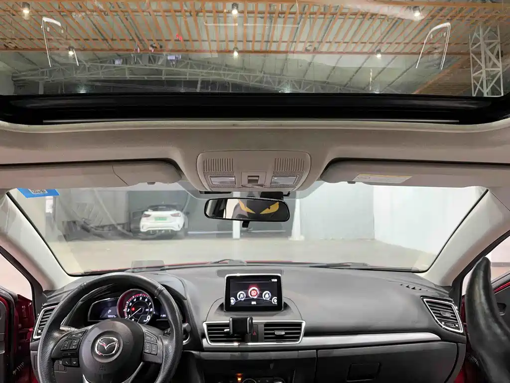 Mazda Mazda 3 Axela 2014 Hatchback 2.0L Automatic Flagship 2014 - thumbnail 24