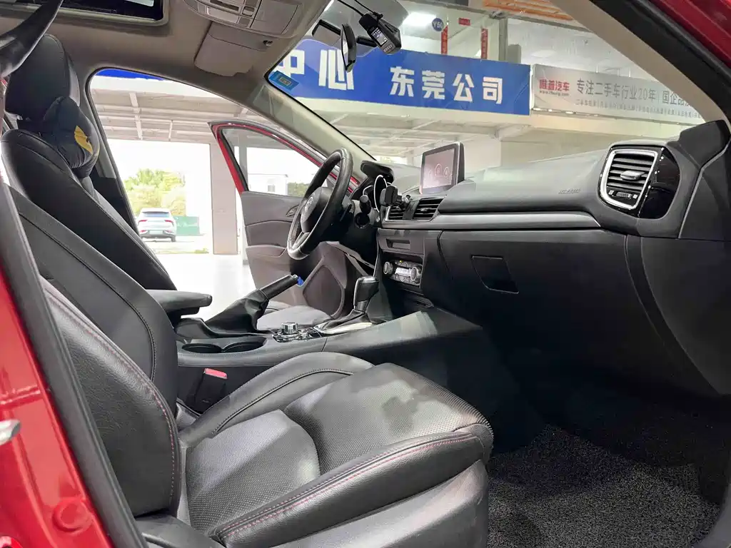 Mazda Mazda 3 Axela 2014 Hatchback 2.0L Automatic Flagship 2014 - thumbnail 25