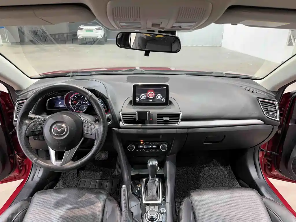 Mazda Mazda 3 Axela 2014 Hatchback 2.0L Automatic Flagship 2014 - thumbnail 26