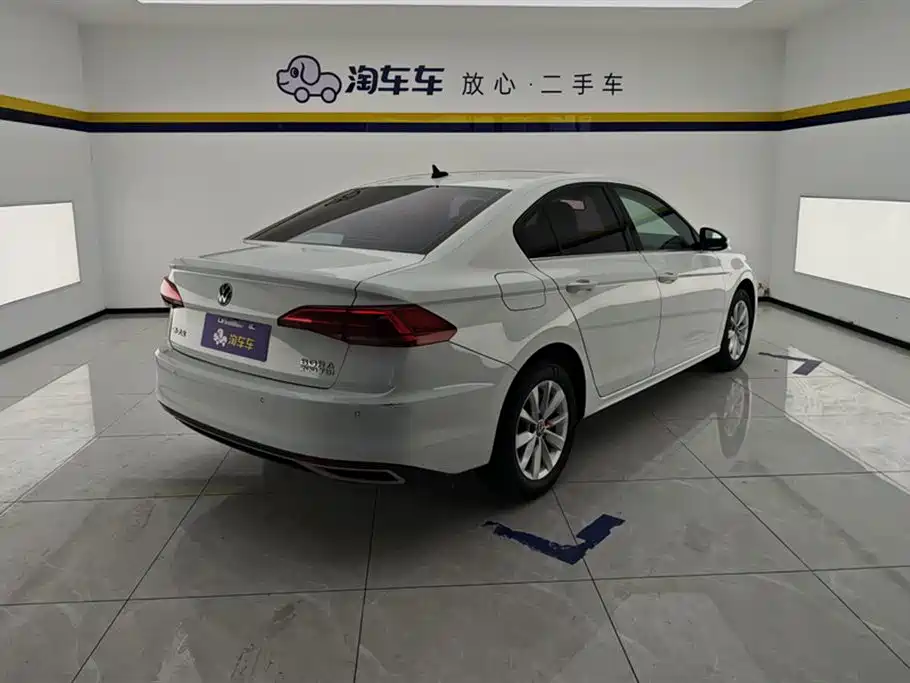 Volkswagen Bora 2021 200TSI DSG Elite Intelligent Connectivity Edition 2021 - thumbnail 3
