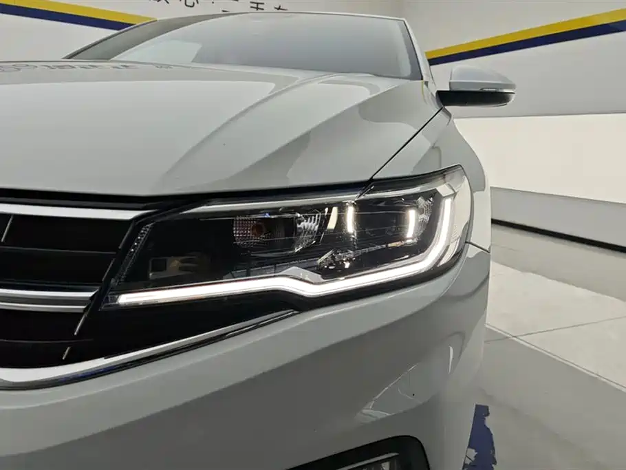 Volkswagen Bora 2021 200TSI DSG Elite Intelligent Connectivity Edition 2021 - thumbnail 5