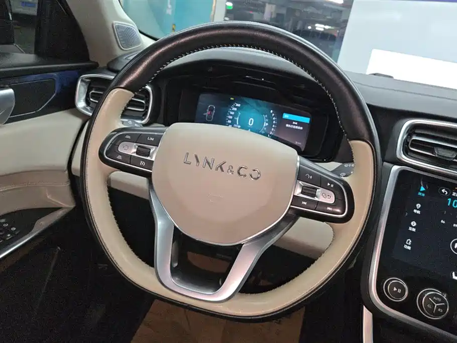 Lynk & Co Lynk & Co 01 2017 2.0T FWD Pro Edition 2018 - thumbnail 14