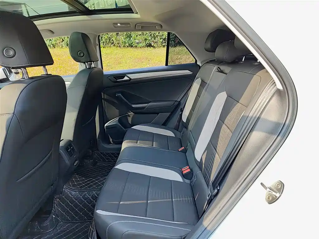 Volkswagen T-Roc 2022 280TSI DSG 2WD Elite Plus 2022 - thumbnail 8