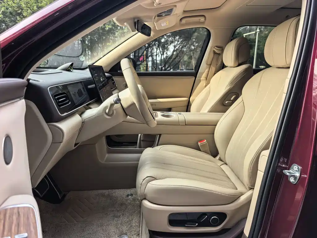 AITO Aito M7 2026 Extended Range Max AWD 5-Seat 2025 - thumbnail 8