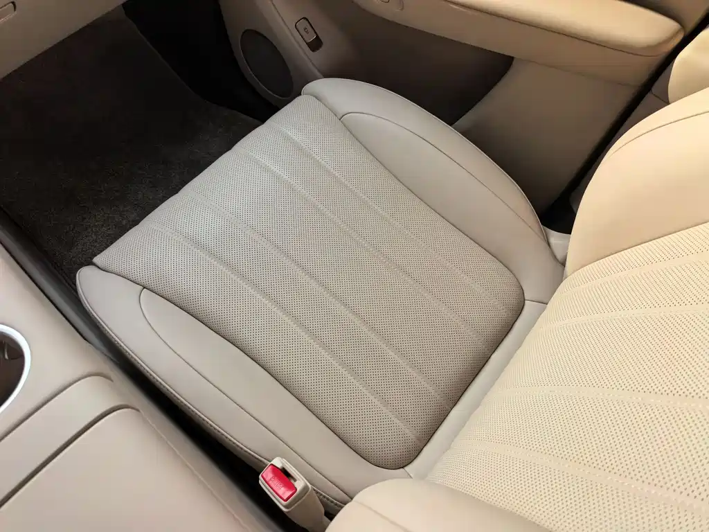 AITO Aito M7 2026 Extended Range Max AWD 5-Seat 2025 - thumbnail 16