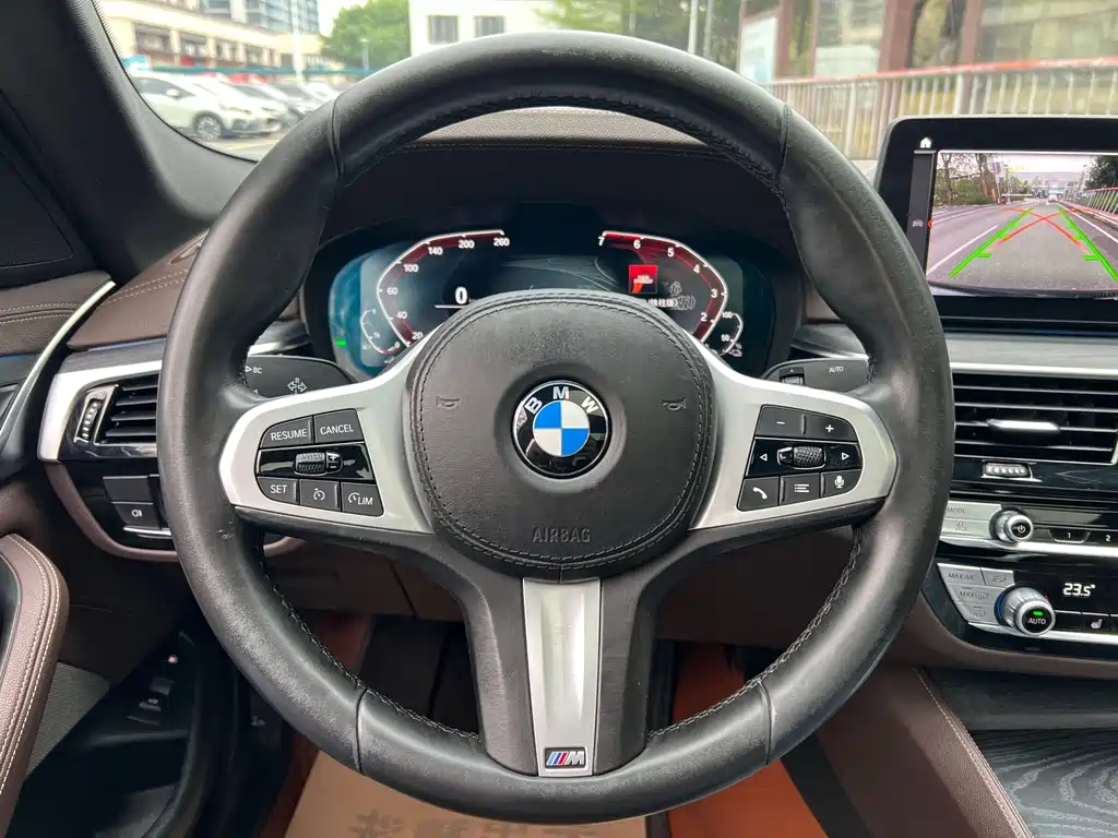 BMW BMW 5 Series Hybrid 2021 Model 535Le M Sport Package 2021 - thumbnail 5