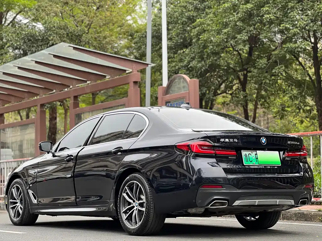BMW BMW 5 Series Hybrid 2021 Model 535Le M Sport Package 2021 - thumbnail 22