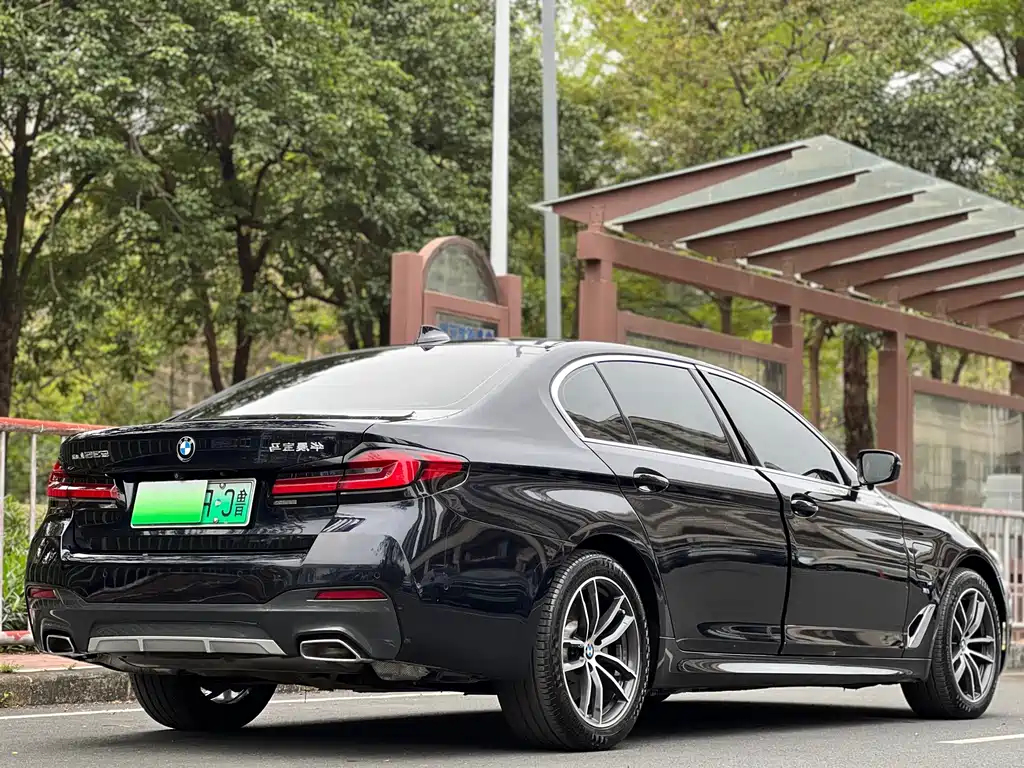 BMW BMW 5 Series Hybrid 2021 Model 535Le M Sport Package 2021 - thumbnail 23
