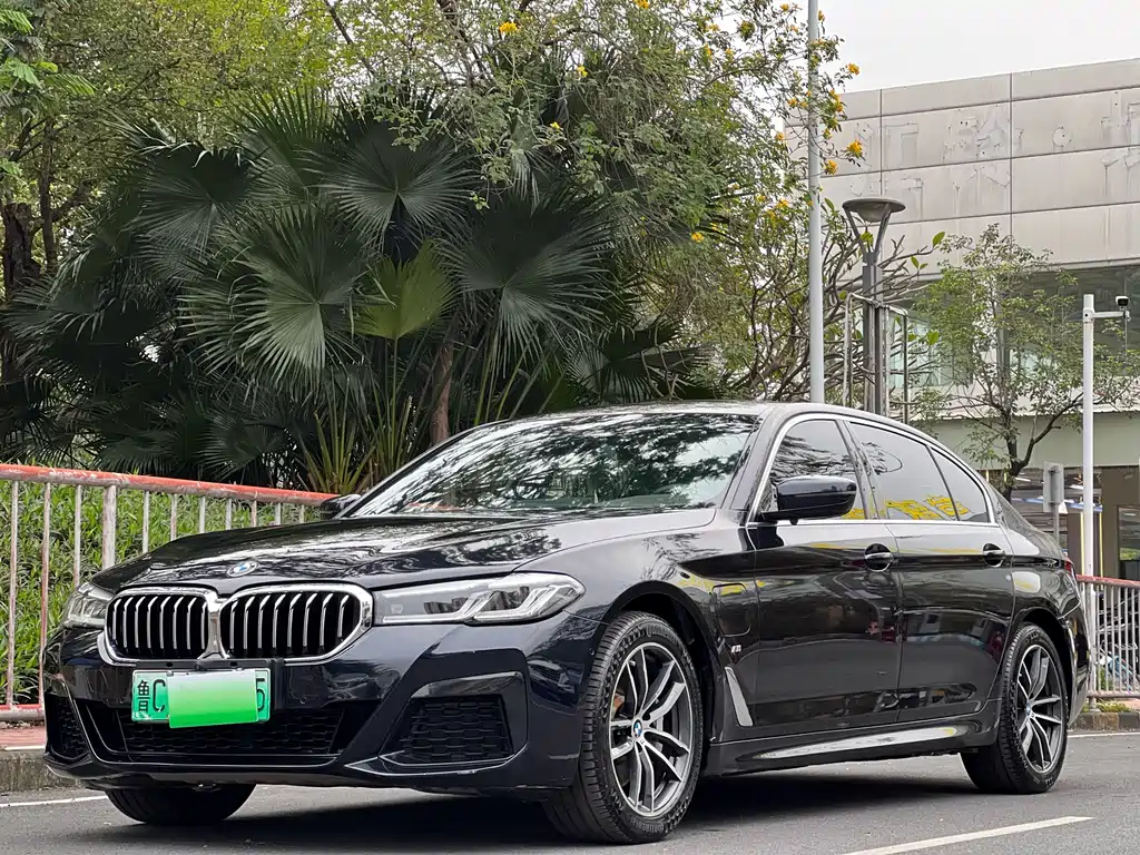 BMW BMW 5 Series Hybrid 2021 Model 535Le M Sport Package 2021 - thumbnail 24