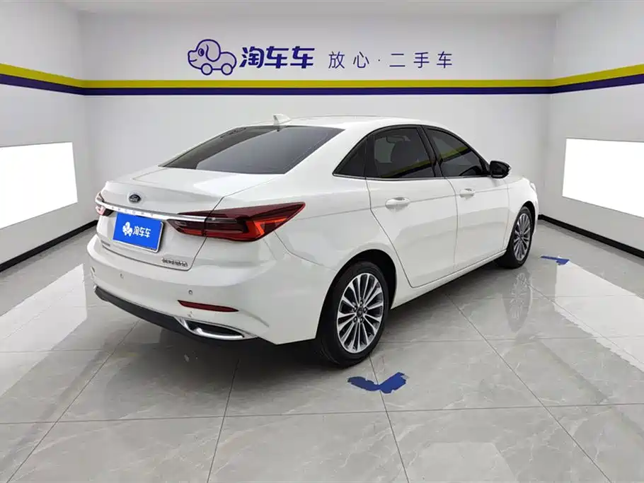 Ford Ford Focus 2021 1.5L Automatic Glory Edition 2021 - thumbnail 3