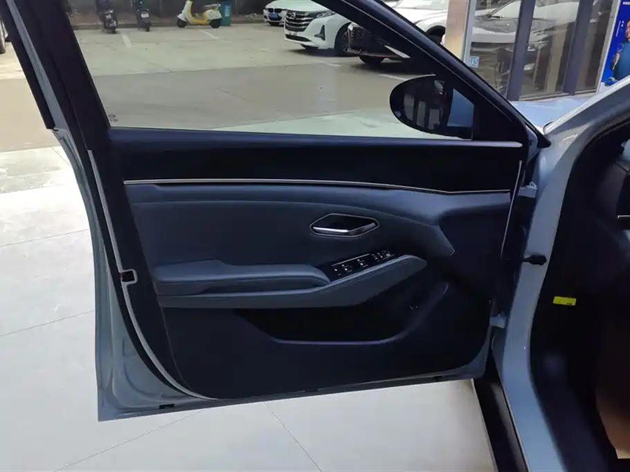 BYD BYD Qin L 2024 DM-i 80KM Premium Model 2024 - thumbnail 7