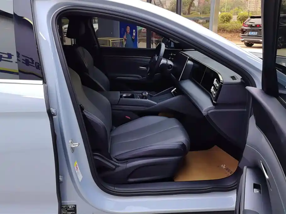 BYD BYD Qin L 2024 DM-i 80KM Premium Model 2024 - thumbnail 8
