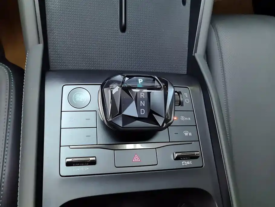 BYD BYD Qin L 2024 DM-i 80KM Premium Model 2024 - thumbnail 16