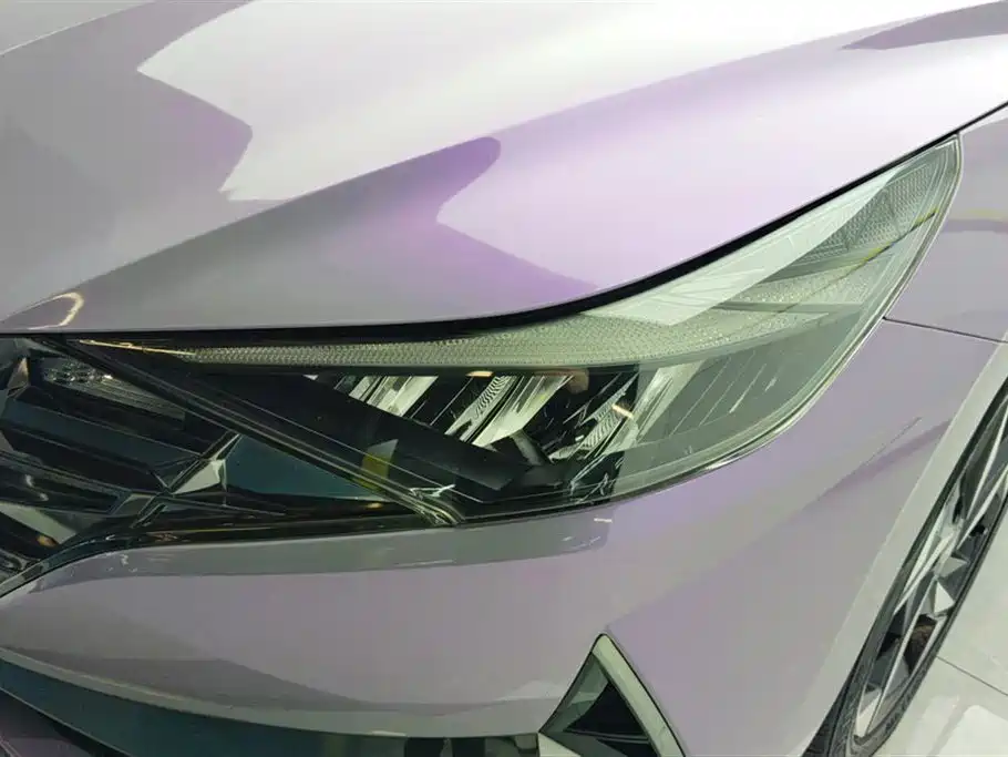 Hyundai Elantra 2022 240T GDi DCT LUX Premium Edition 2022 - thumbnail 3
