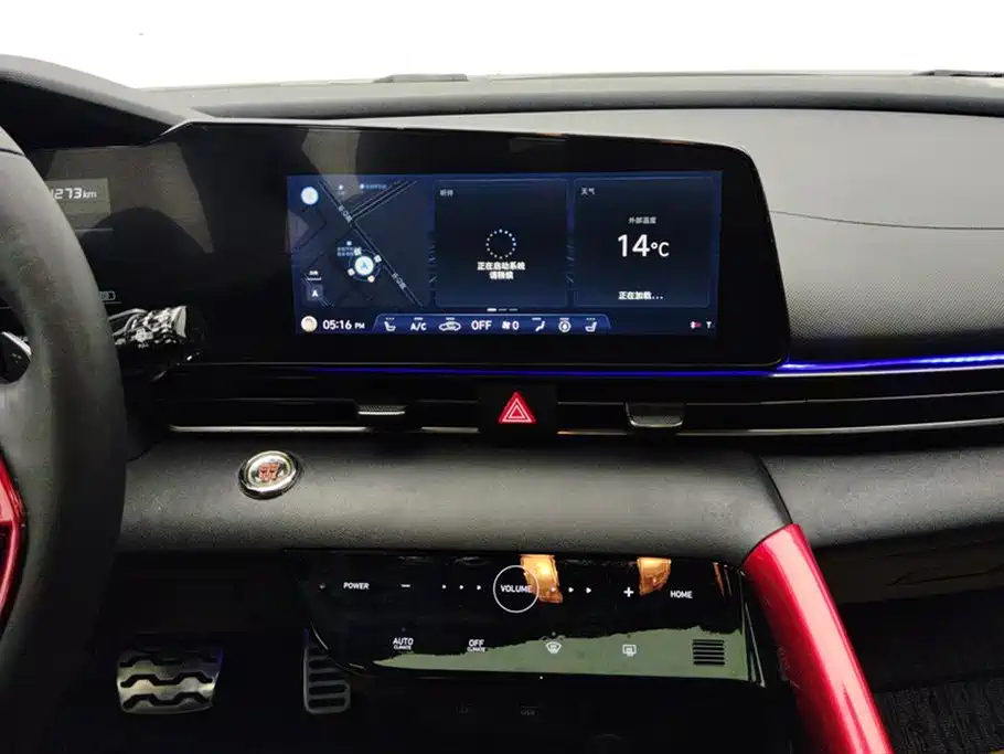 Hyundai Elantra 2022 240T GDi DCT LUX Premium Edition 2022 - thumbnail 11