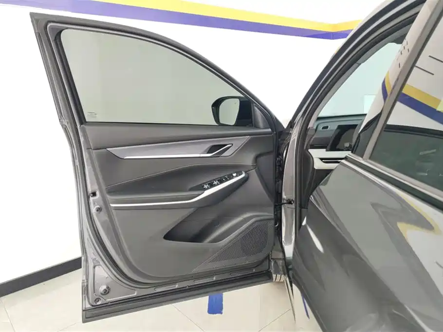 Changan Changan CS75 PLUS 2024 3rd Generation Champion Edition 1.5T Intelligent Drive Dynamic Navigation Model 2025 - thumbnail 7