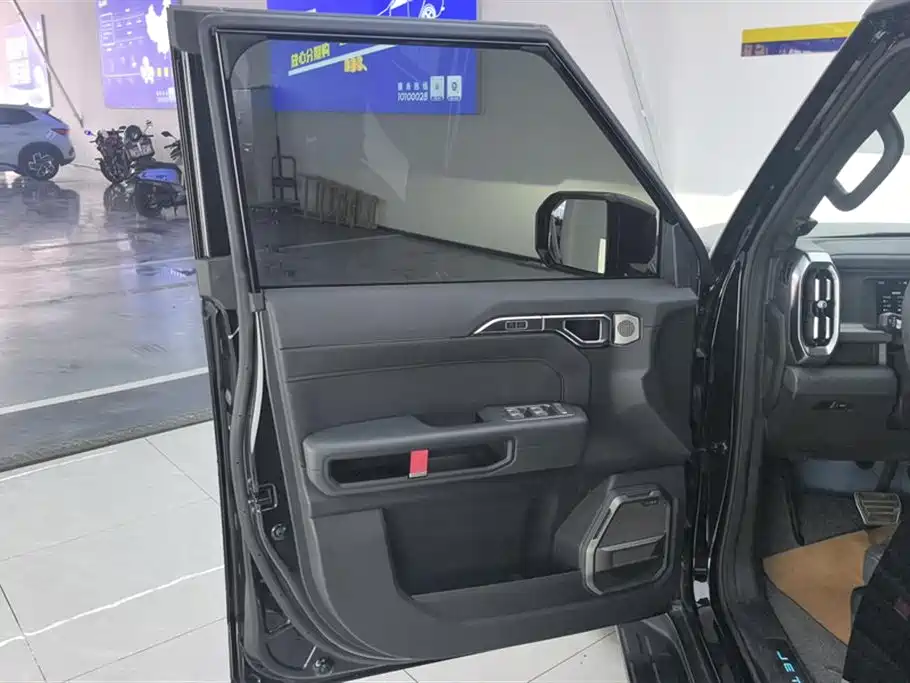 Jetour Jetour Traveler 2023 2.0T AWD Cross PRO+ 2024 - thumbnail 7