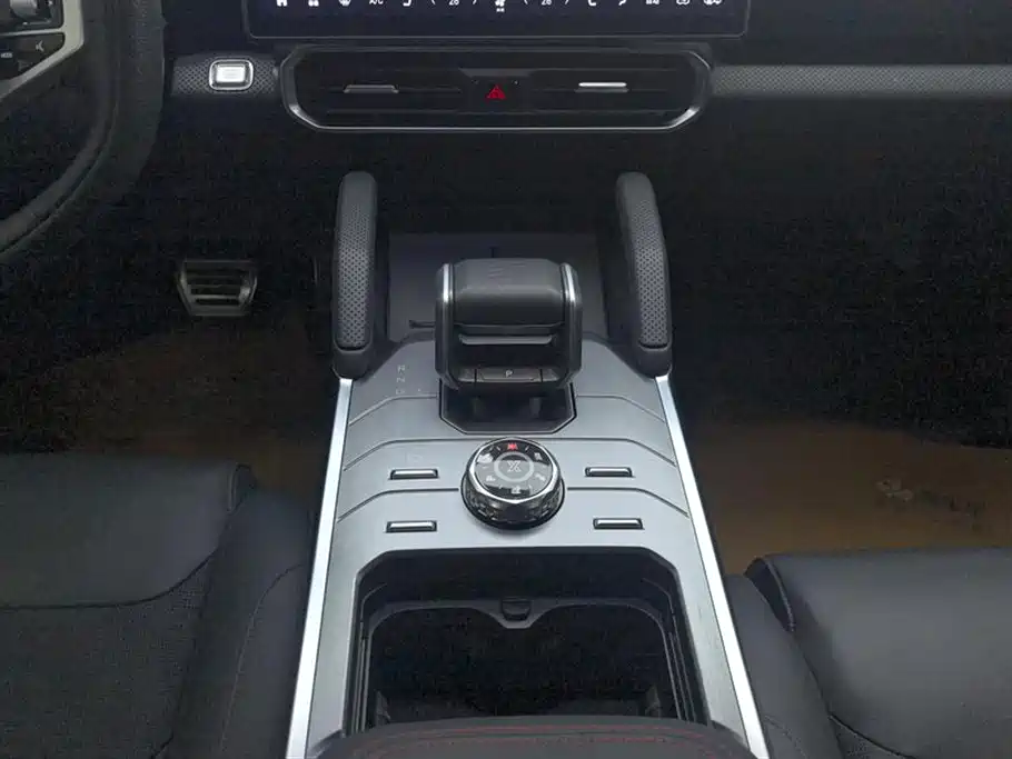 Jetour Jetour Traveler 2023 2.0T AWD Cross PRO+ 2024 - thumbnail 16