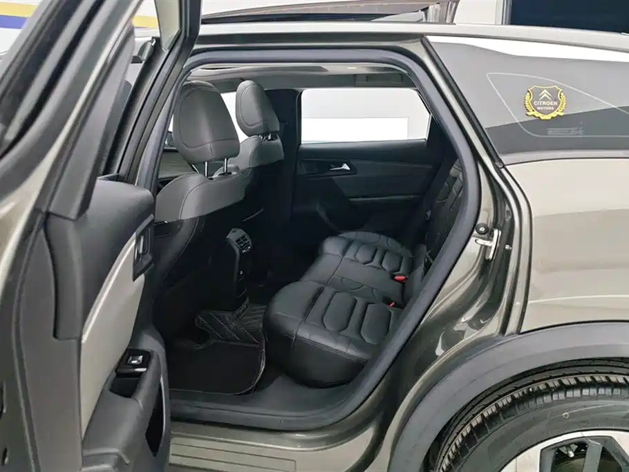 Citroen Citroën C5 X 2022 1.6T Feel Uncommon Year of the Tiger Special Edition 2023 - thumbnail 10