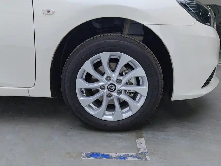 Nissan Nissan Sylphy 2024 Model Year Facelift 3 Classic 1.6XE CVT Comfort Edition 2025 - thumbnail 6