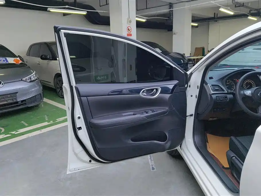 Nissan Nissan Sylphy 2024 Model Year Facelift 3 Classic 1.6XE CVT Comfort Edition 2025 - thumbnail 7
