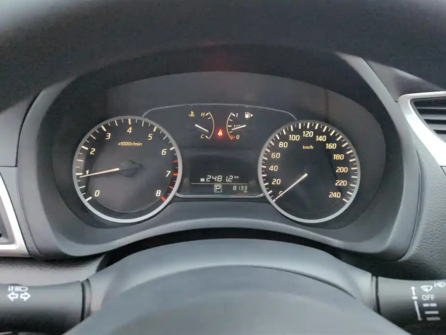 Nissan Nissan Sylphy 2024 Model Year Facelift 3 Classic 1.6XE CVT Comfort Edition 2025 - thumbnail 14