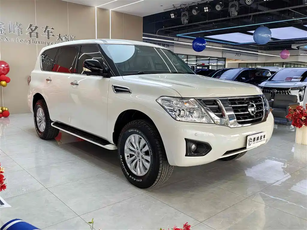 Nissan Nissan Patrol 2018 4.0L Premium 2018 - thumbnail 3
