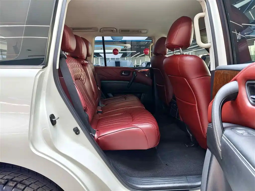 Nissan Nissan Patrol 2018 4.0L Premium 2018 - thumbnail 10