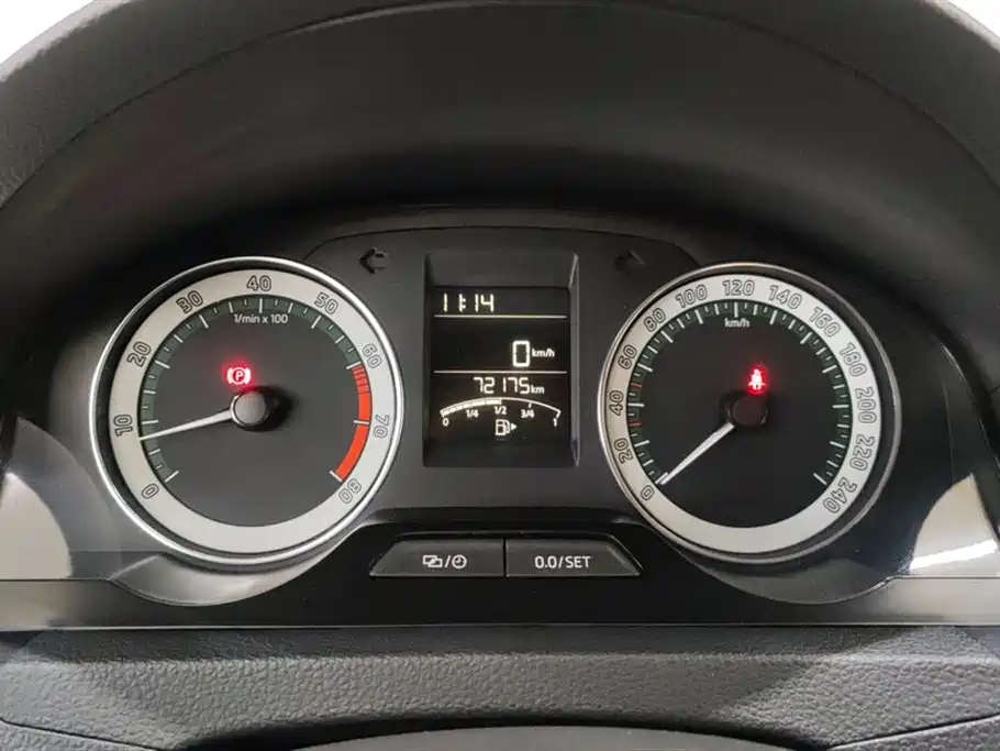 Skoda Skoda Rapid 2018 1.6L Manual Comfort Edition 2018 - thumbnail 14