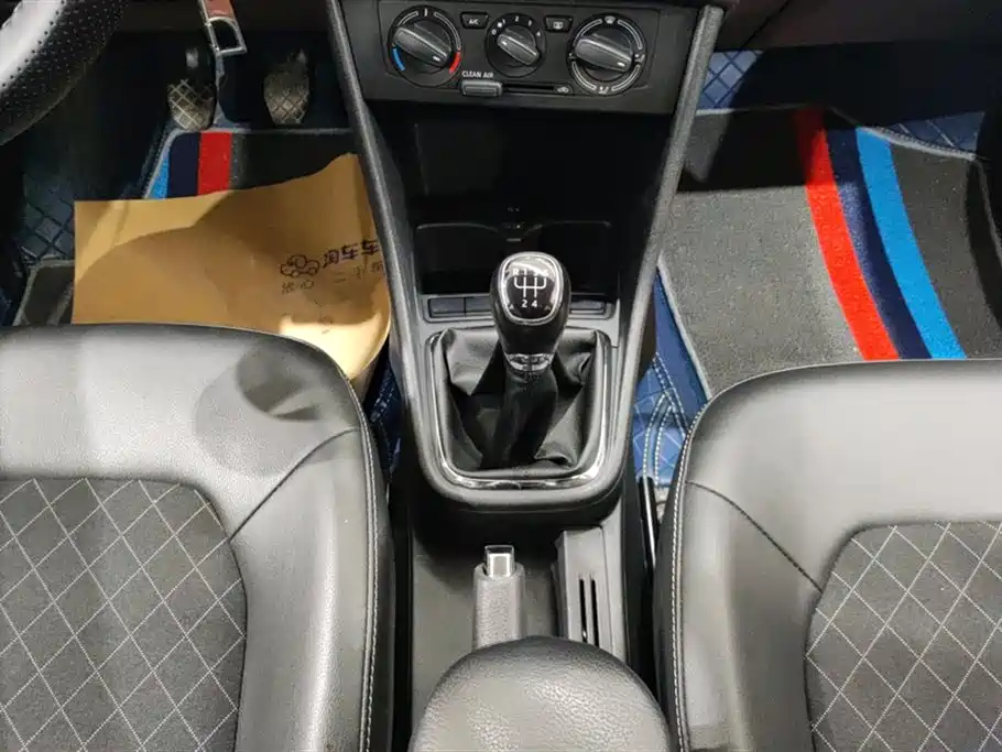 Skoda Skoda Rapid 2018 1.6L Manual Comfort Edition 2018 - thumbnail 16