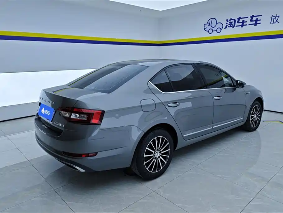 Skoda Škoda Octavia 2019 1.5L Automatic Luxury Edition Euro VI 2021 - thumbnail 3