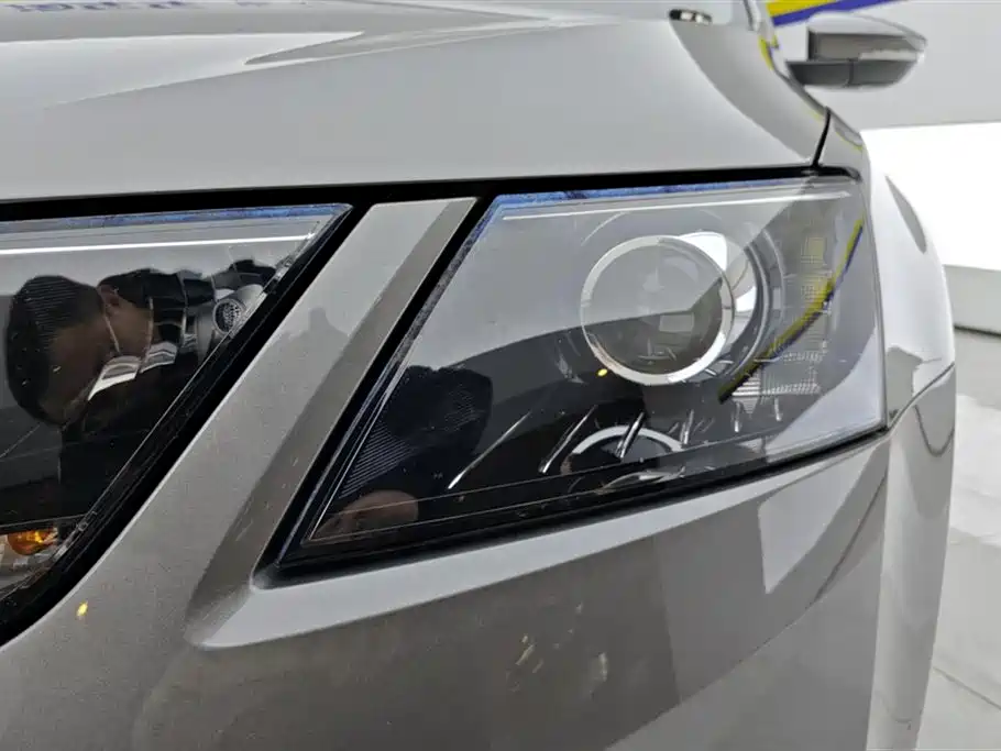 Skoda Škoda Octavia 2019 1.5L Automatic Luxury Edition Euro VI 2021 - thumbnail 5