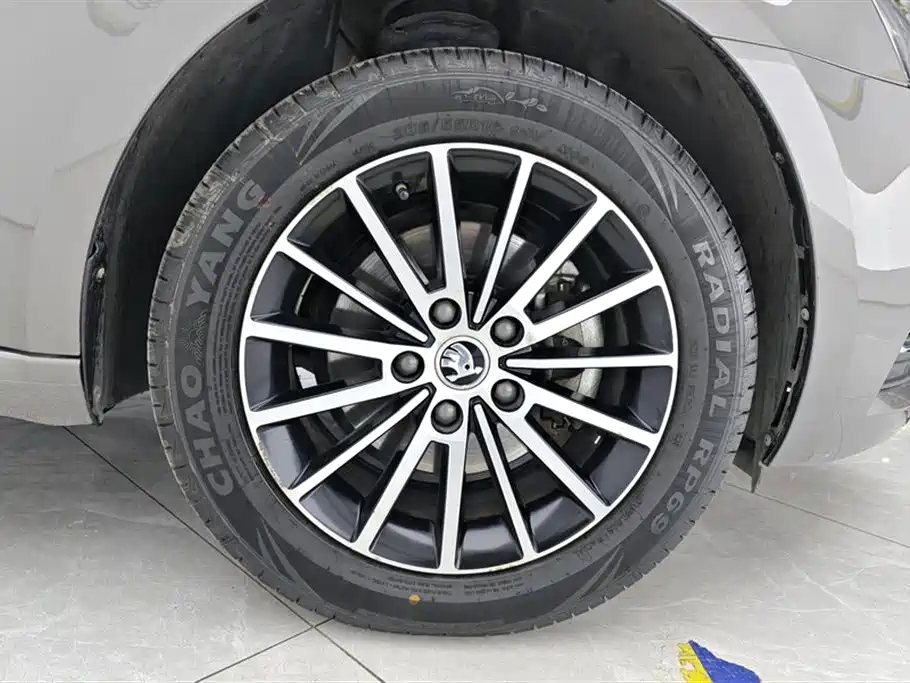 Skoda Škoda Octavia 2019 1.5L Automatic Luxury Edition Euro VI 2021 - thumbnail 6