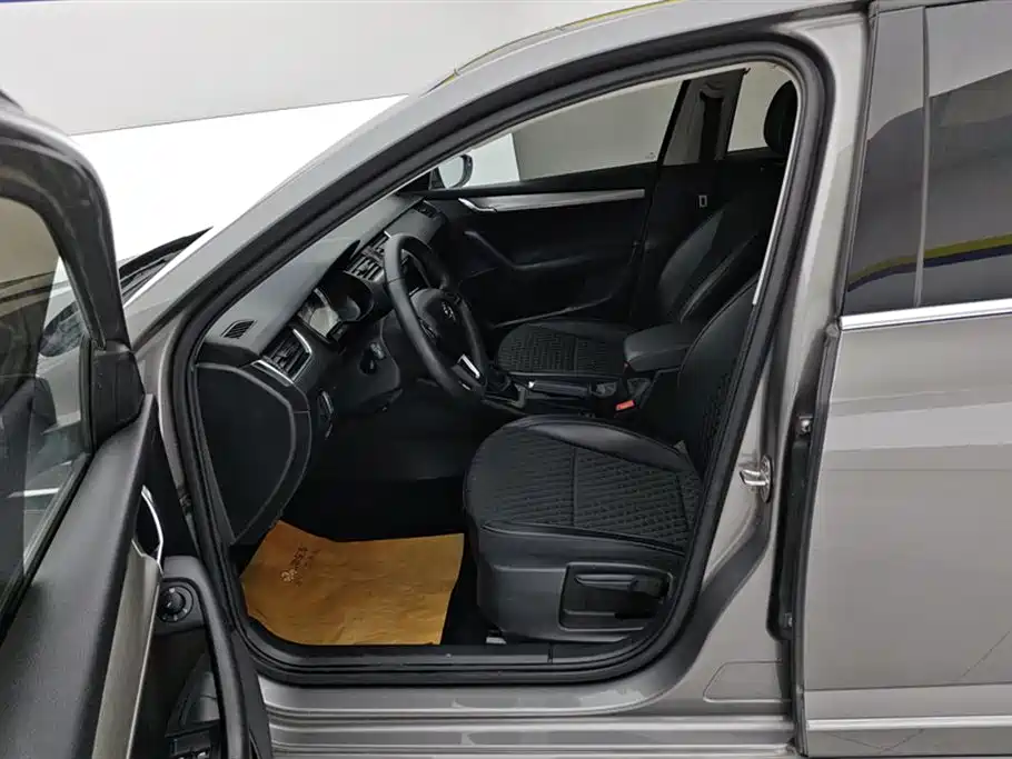 Skoda Škoda Octavia 2019 1.5L Automatic Luxury Edition Euro VI 2021 - thumbnail 9