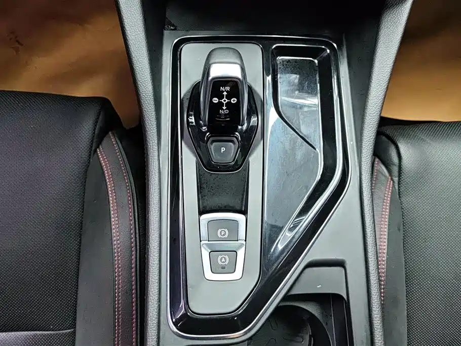 Lynk & Co Lynk & Co 02 2018 1.5T DCT FWD Pro Edition China V 2019 - thumbnail 16