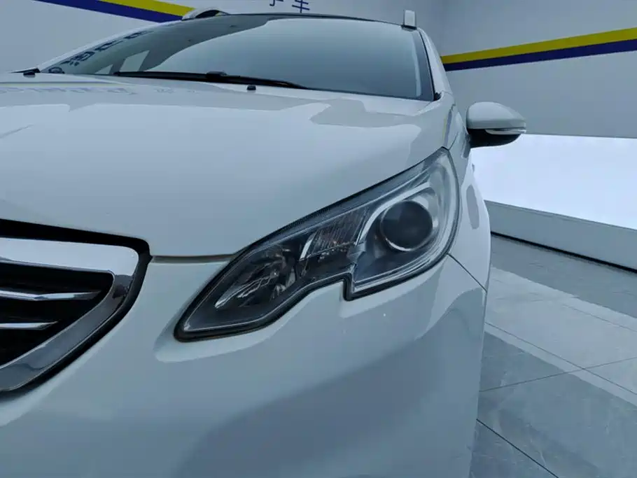 Peugeot Peugeot 2008 2014 1.6L Automatic Fashion Edition 2015 - thumbnail 5