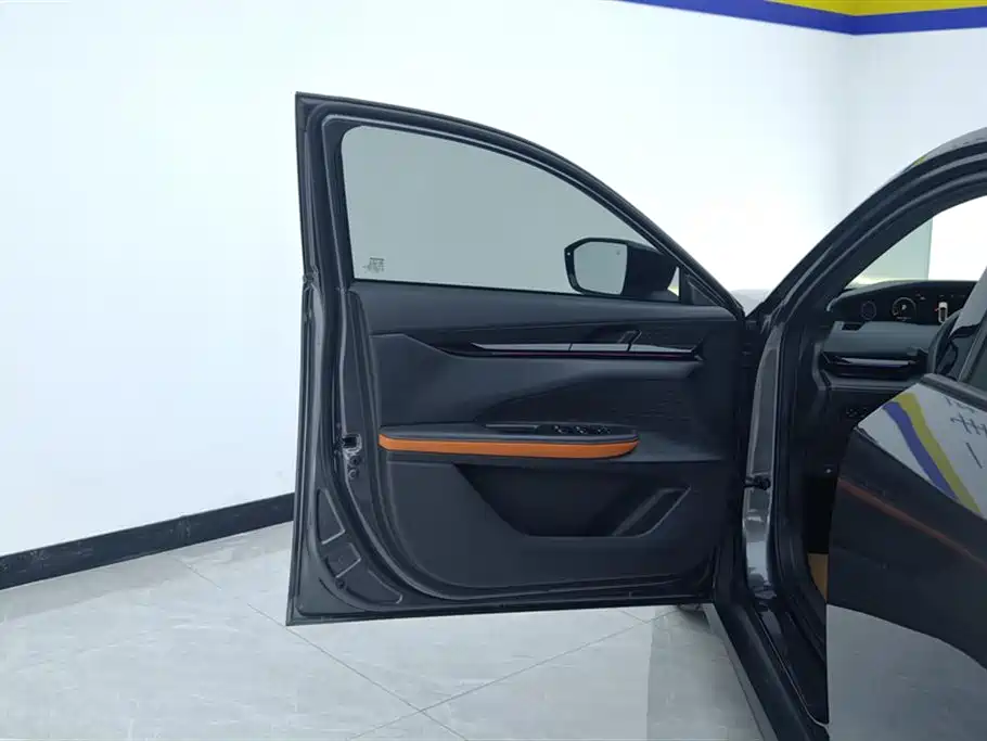 Changan Changan UNI-V 2022 1.5T Premium Edition 2022 - thumbnail 7