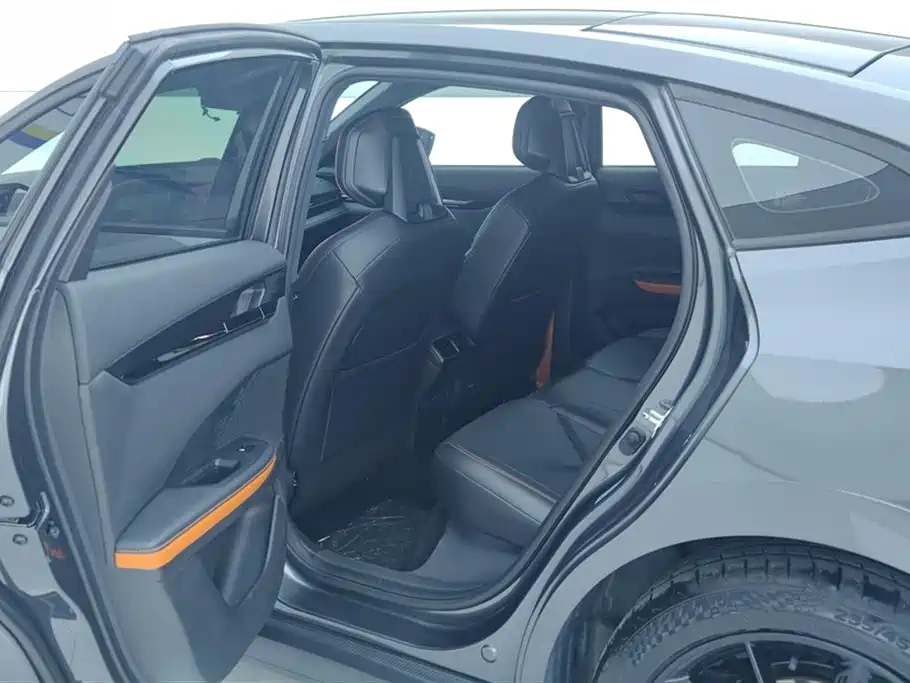Changan Changan UNI-V 2022 1.5T Premium Edition 2022 - thumbnail 11