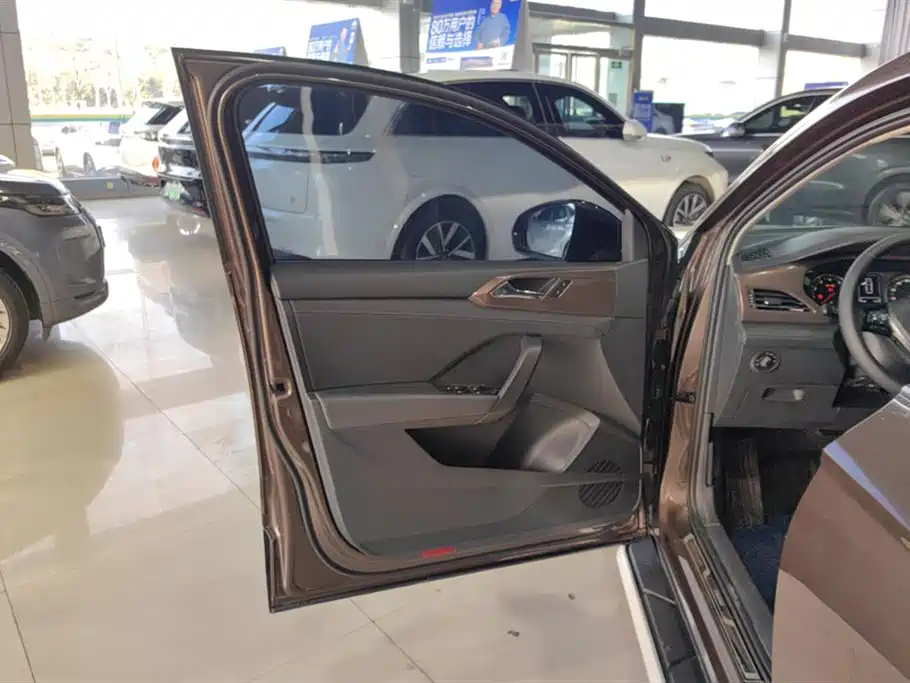 Volkswagen Tharu 2019 280TSI 2WD Luxury Edition China V 2019 - thumbnail 7