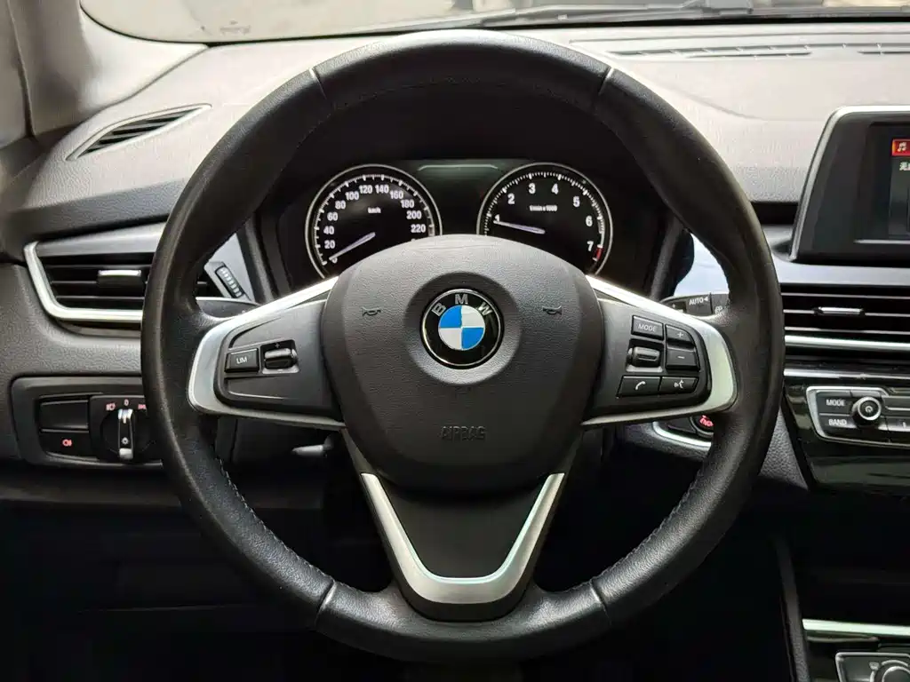 BMW BMW 2 Series Touring 2018 218i Fashion Edition 2018 - thumbnail 12