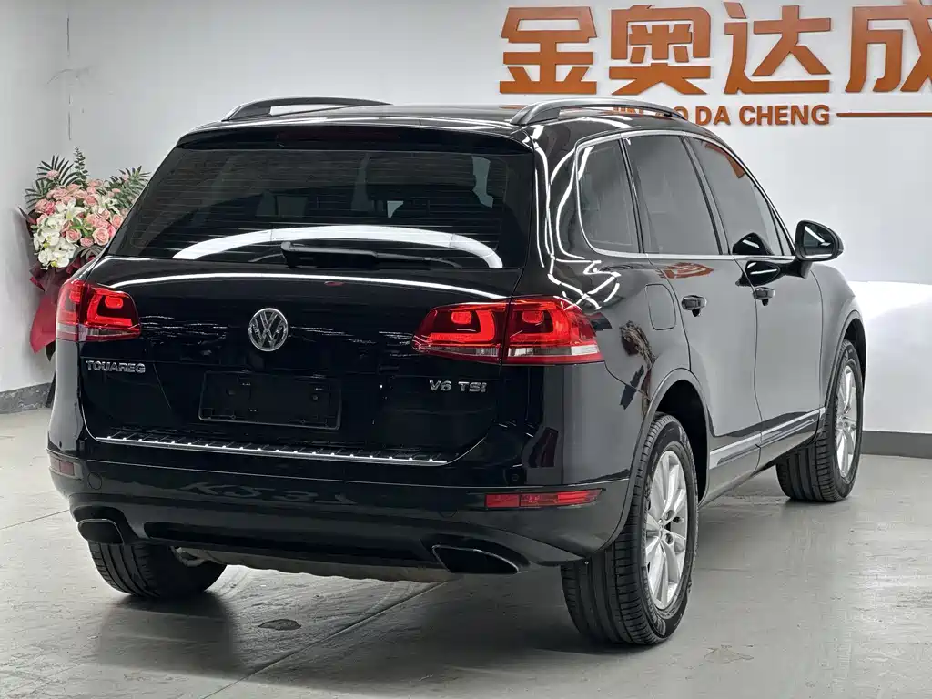 Volkswagen Volkswagen Touareg 2011 3.0 TSI Standard Model 2014 - thumbnail 6